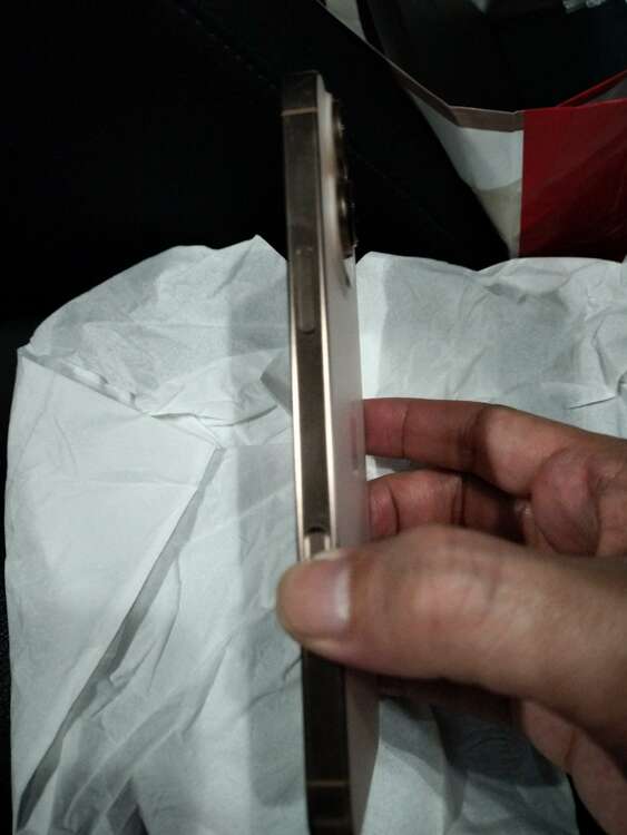 iPhone 16 Pro Max 256GB Softbank（スマホ）の商品画像 - 査定依頼日：2025年4月13日 - 最高査定価格：112,000円