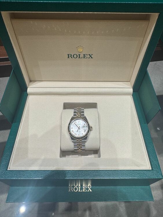 ロレックス デイトジャスト 28 279173 シルバーローマ オイスターブレス（高級時計）の商品画像 - 査定依頼日：2025年9月5日 - 最高査定価格：2,080,000円
