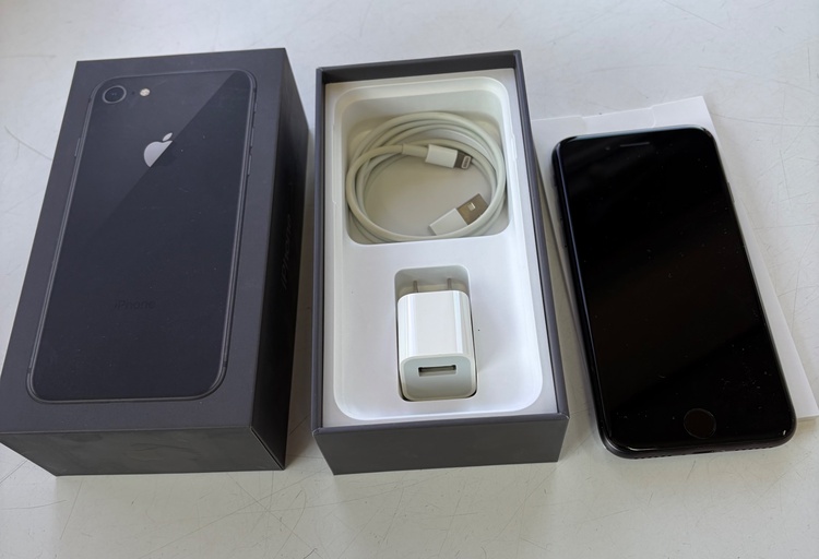 iPhone8 256GB SIMフリー（スマホ）の商品画像 - 査定依頼日：2026年3月21日 - 最高査定価格：8,000円