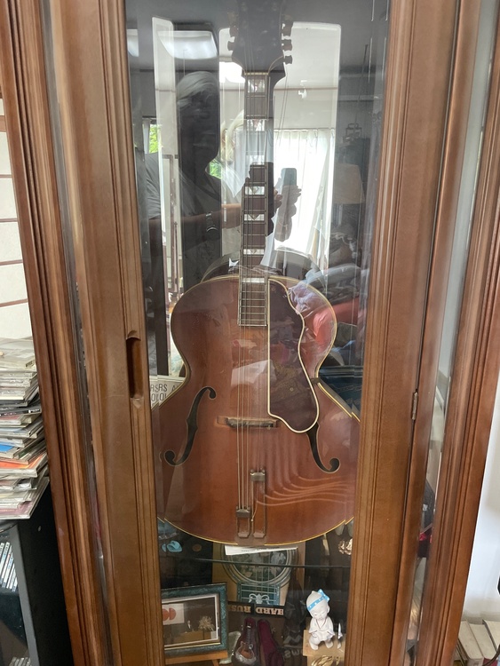 Ephiphone Emperor 1949（ピアノ・楽器・PA機材）の商品画像 - 査定依頼日：2026年6月2日 - 最高査定価格：550,000円