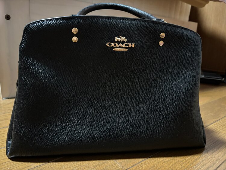 COACH ブラックレザー ショルダーバッグ（ブランドバッグ）の商品画像 - 査定依頼日：2025年3月23日 - 最高査定価格：2,000円