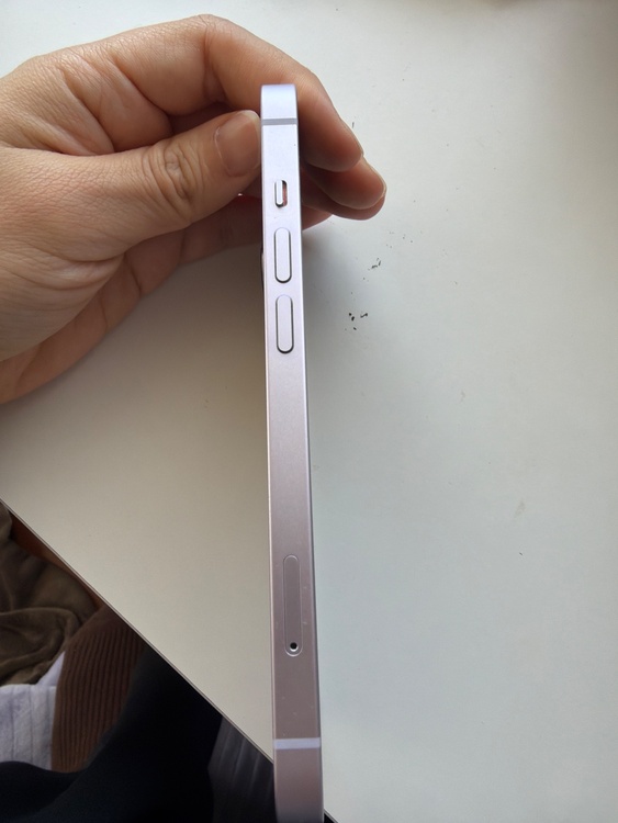 iPhone 14 128GB SIMフリー（スマホ）の商品画像 - 査定依頼日：2026年4月16日 - 最高査定価格：47,000円