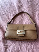 バケット（ブランドバッグ）の商品画像 - 査定依頼日：2025年3月18日 - 最高査定価格：145,000円