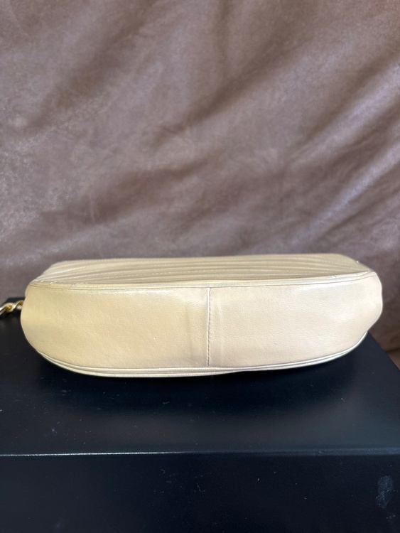 ハーフムーン（ブランドバッグ）の商品画像 - 査定依頼日：2026年3月3日 - 最高査定価格：80,000円