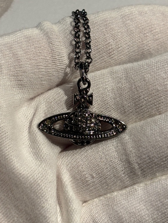 Vivienne Westwood（古着・ファッション）の商品画像 - 査定依頼日：2026年6月26日 - 最高査定価格：100,000円