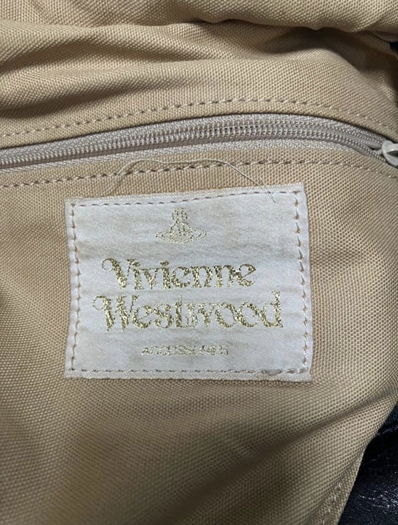 Vivienne Westwood レザーバッグ（ブランドバッグ）の商品画像 - 査定依頼日：2026年3月7日 - 最高査定価格：10,000円