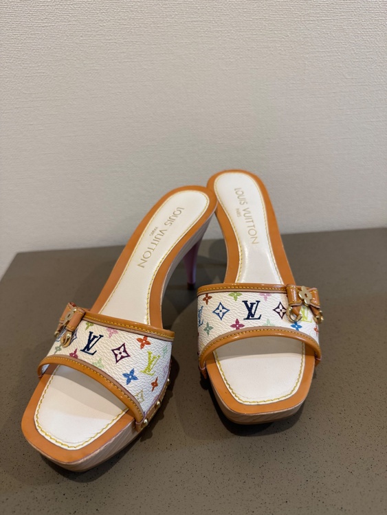 モノグラム・マルチカラー ミュールサンダル（古着・ファッション）の商品画像 - 査定依頼日：2025年12月7日 - 最高査定価格：100,000円