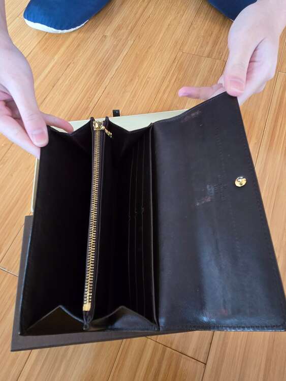 ヴェルニ　長財布（ブランド財布・小物）の商品画像 - 査定依頼日：2025年2月9日 - 最高査定価格：10,000円