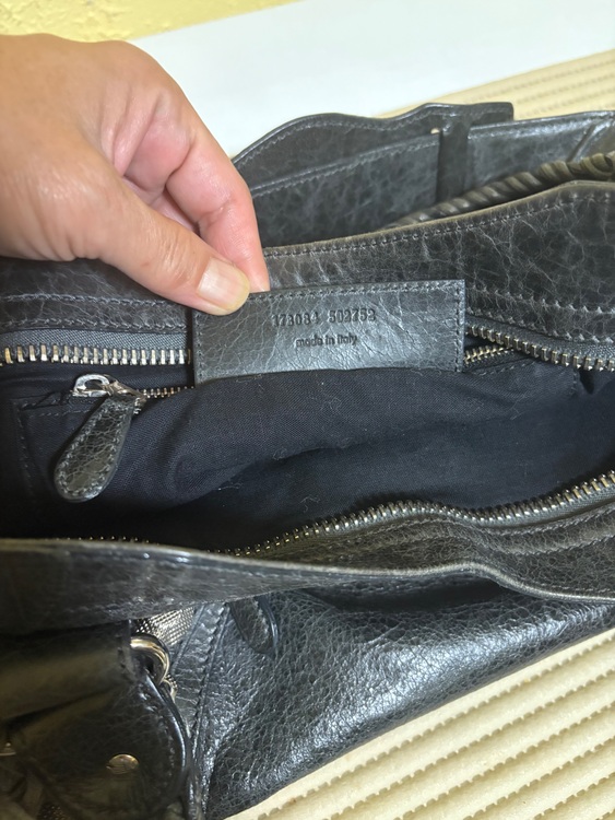 バレンシアガ  （ブランドバッグ）の商品画像 - 査定依頼日：2025年11月5日 - 最高査定価格：150,000円