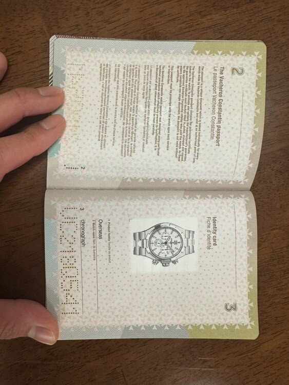 ヴァシュロン コンスタンタン オーヴァーシーズ （高級時計）の商品画像 - 査定依頼日：2025年3月4日 - 最高査定価格：1,650,000円