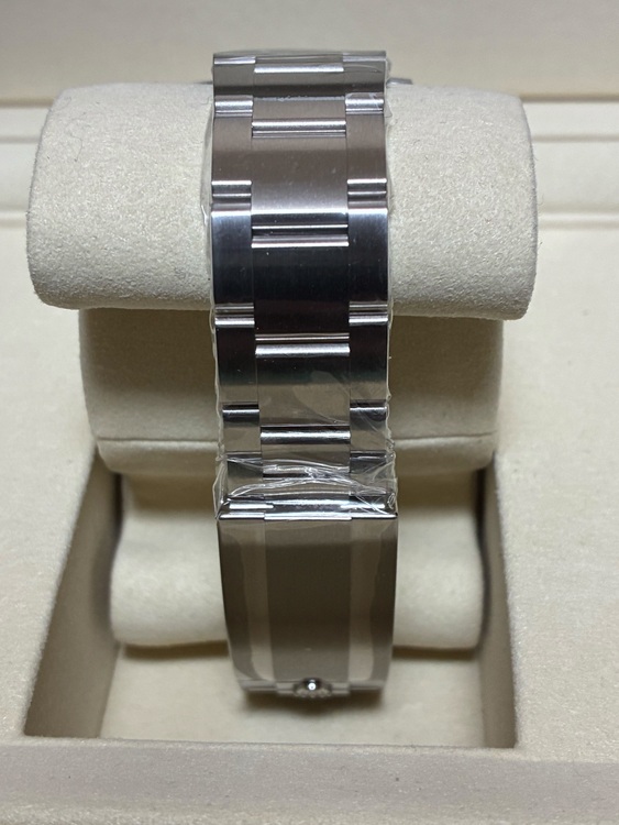 サブマリーナデイト（高級時計）の商品画像 - 査定依頼日：2025年11月27日 - 最高査定価格：2,300,000円