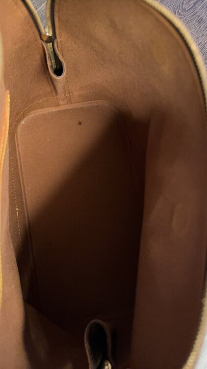 ルイヴィトン アルマ （ブランドバッグ）の商品画像 - 査定依頼日：2024年11月30日 - 最高査定価格：35,000円