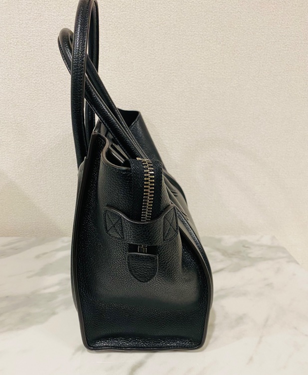 CELINE セリーヌ　ラゲージ マイクロ　黒（ブランドバッグ）の商品画像 - 査定依頼日：2025年8月7日 - 最高査定価格：90,000円