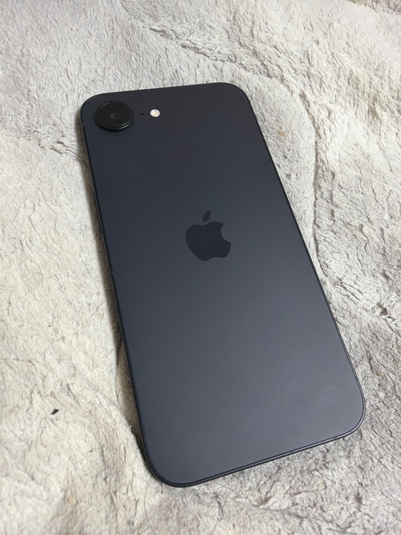 iPhone 16e 128GB docomo（スマホ）の商品画像 - 査定依頼日：2026年4月12日 - 最高査定価格：68,000円