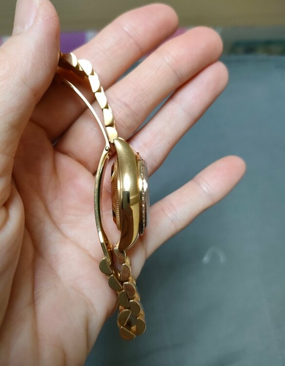 ロレックス デイトナ （高級時計）の商品画像 - 査定依頼日：2026年1月14日 - 最高査定価格：3,000,000円