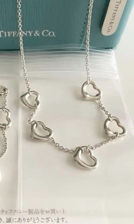 Tiffany & Co. オープン ハート ペンダント シルバー 11mm（金・貴金属）の商品画像 - 査定依頼日：2026年10月16日 - 最高査定価格：12,000円