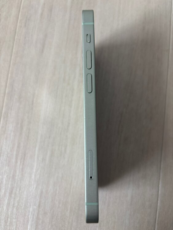 iPhone 12 mini 64GB Softbank（スマホ）の商品画像 - 査定依頼日：2025年5月17日 - 最高査定価格：14,000円