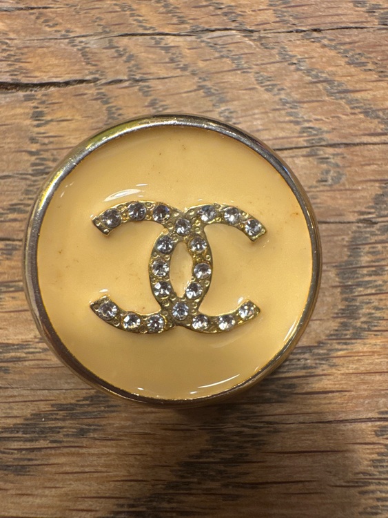 イヤリング（古着・ファッション）の商品画像 - 査定依頼日：2025年11月17日 - 最高査定価格：1,000円