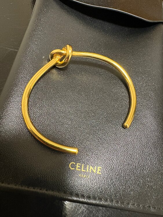 セリーヌSCA4282（古着・ファッション）の商品画像 - 査定依頼日：2024年12月9日 - 最高査定価格：8,000円