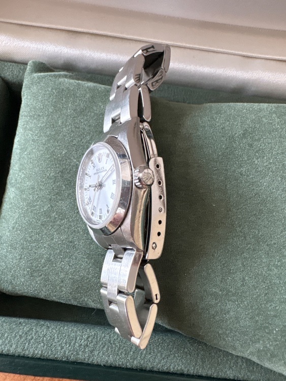 ロレックス パーペチュアル 76080P15094（高級時計）の商品画像 - 査定依頼日：2025年8月20日 - 最高査定価格：430,000円