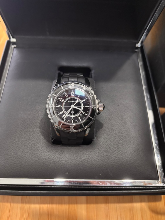 シャネル J12 H068（高級時計）の商品画像 - 査定依頼日：2026年3月11日 - 最高査定価格：200,000円