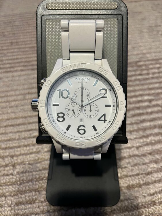 NIXONクロノグラフ4点（高級時計）の商品画像 - 査定依頼日：2026年3月22日 - 最高査定価格：10,000円