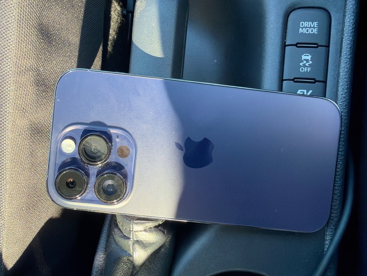 iPhone iPhone 14 Pro 256GB docomo（スマホ）の商品画像 - 査定依頼日：2026年10月31日 - 最高査定価格：73,000円