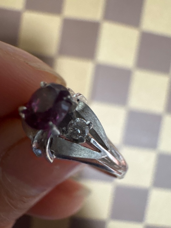 ルビー（金・貴金属）の商品画像 - 査定依頼日：2026年4月5日 - 最高査定価格：100,000円