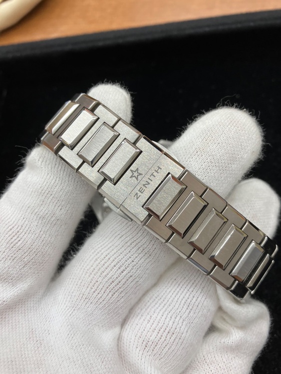 ゼニス その他 （高級時計）の商品画像 - 査定依頼日：2025年8月10日 - 最高査定価格：1,000,000円