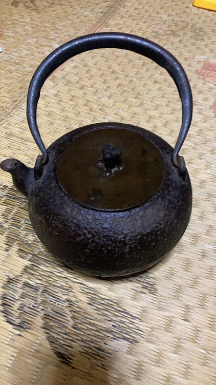 鉄瓶（美術品・骨董品）の商品画像 - 査定依頼日：2026年3月24日 - 最高査定価格：4,000円