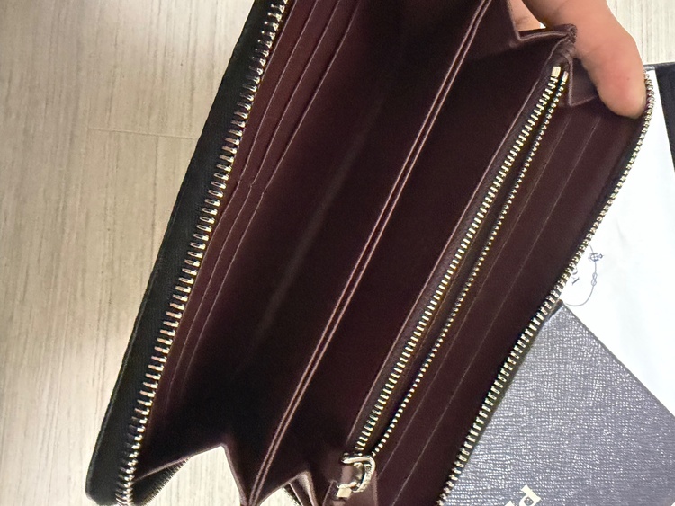 プラダ  （ブランドバッグ）の商品画像 - 査定依頼日：2026年3月3日 - 最高査定価格：55,000円