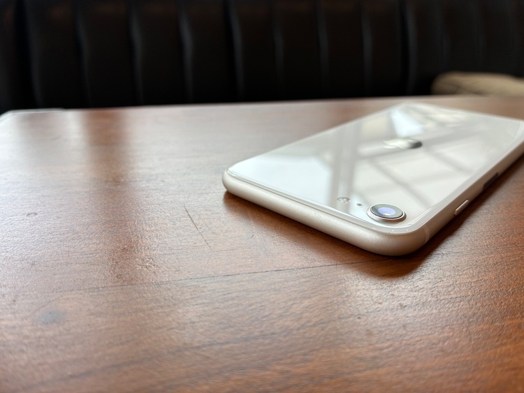 iPhone iPhone SE (第 3 世代) 64GB SIMフリー（スマホ）の商品画像 - 査定依頼日：2026年9月16日 - 最高査定価格：100,000円