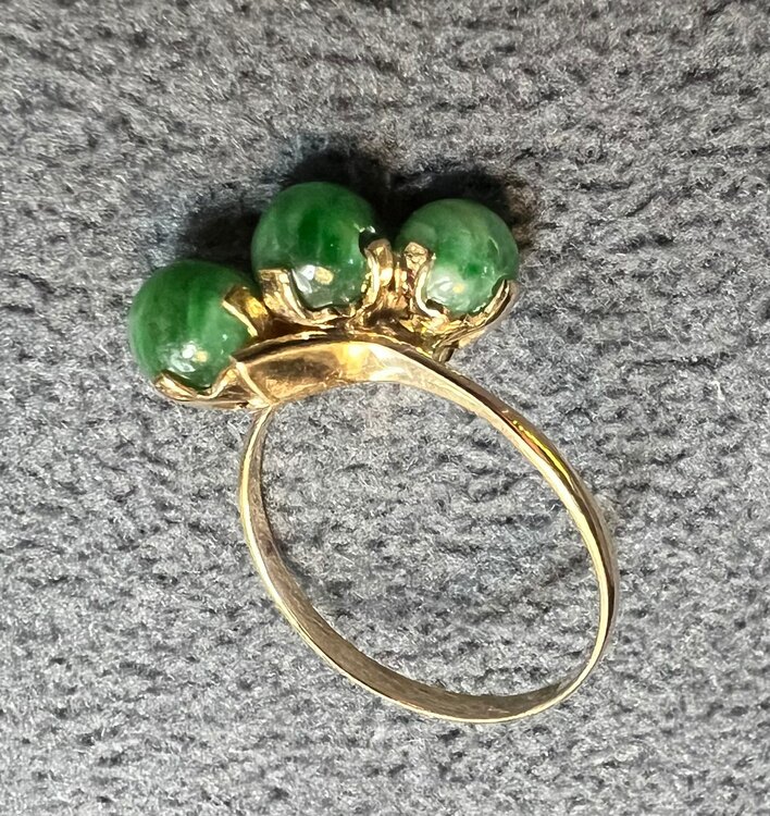 石が付いた指輪（宝石）の商品画像 - 査定依頼日：2025年2月23日 - 最高査定価格：10,000円