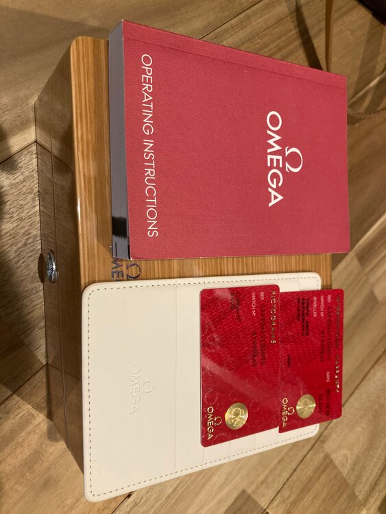 オメガ シーマスター 2333041201001（高級時計）の商品画像 - 査定依頼日：2025年2月8日 - 最高査定価格：550,000円