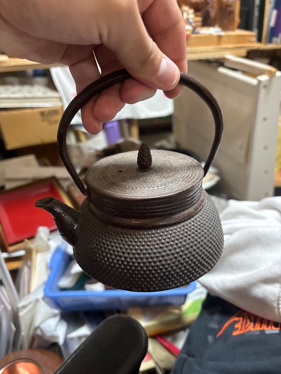 南部鉄器鉄瓶鋳物鉄製土瓶急須和食器（美術品・骨董品）の商品画像 - 査定依頼日：2026年6月7日 - 最高査定価格：5,000円