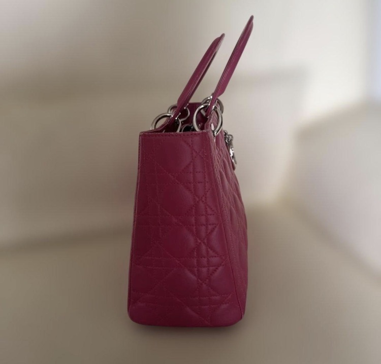 Lady Dior （ブランドバッグ）の商品画像 - 査定依頼日：2026年3月29日 - 最高査定価格：150,000円
