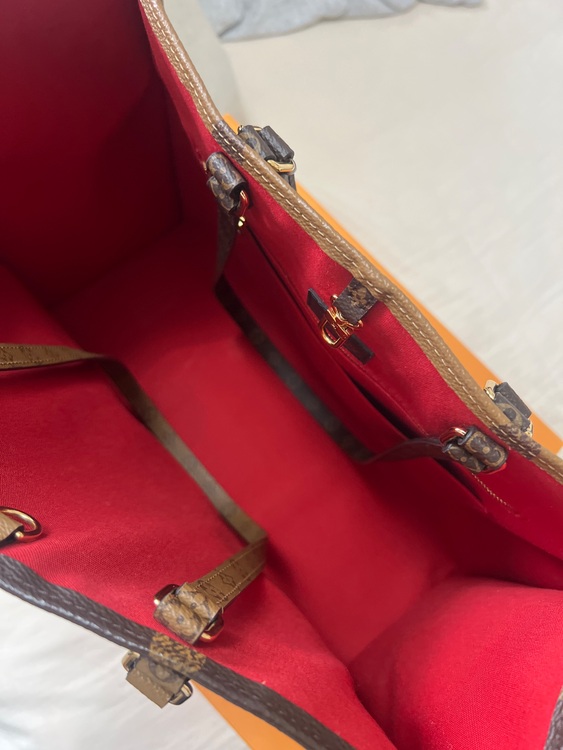 ルイヴィトン モノグラム （ブランドバッグ）の商品画像 - 査定依頼日：2025年9月4日 - 最高査定価格：260,000円