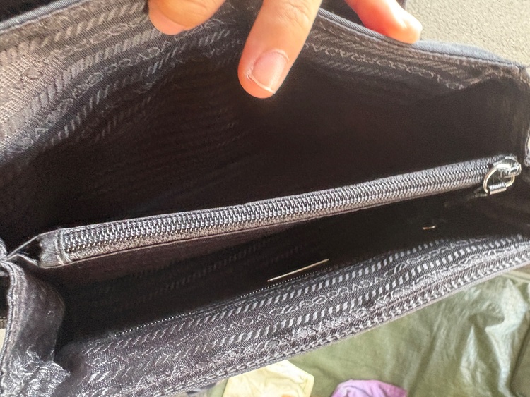 プラダ  （ブランドバッグ）の商品画像 - 査定依頼日：2026年1月17日 - 最高査定価格：20,000円