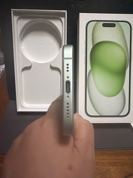 iPhone 15 128GB SIMフリー（スマホ）の商品画像 - 査定依頼日：2026年5月18日 - 最高査定価格：63,000円