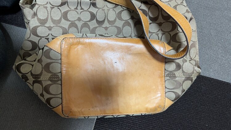 COACH 6083 ショルダーバッグ（ブランドバッグ）の商品画像 - 査定依頼日：2025年4月2日 - 最高査定価格：1,500円