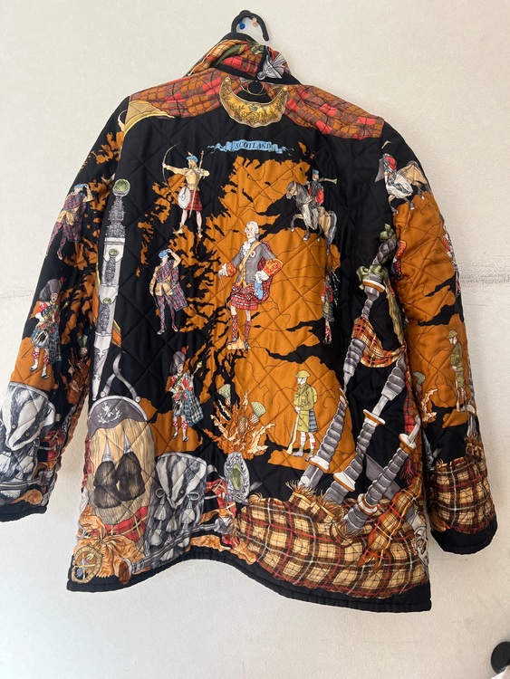 エルメス ジャケット コート リバーシブル（古着・ファッション）の商品画像 - 査定依頼日：2025年11月12日 - 最高査定価格：70,000円