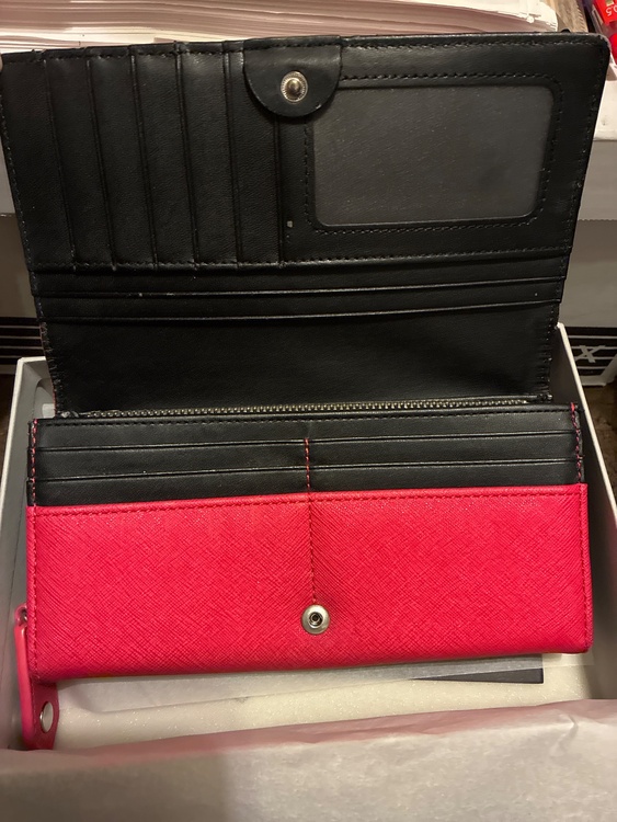 DERBY CLASSIC LONG WALLET PINK（ブランド財布・小物）の商品画像 - 査定依頼日：2025年12月7日 - 最高査定価格：100,000円