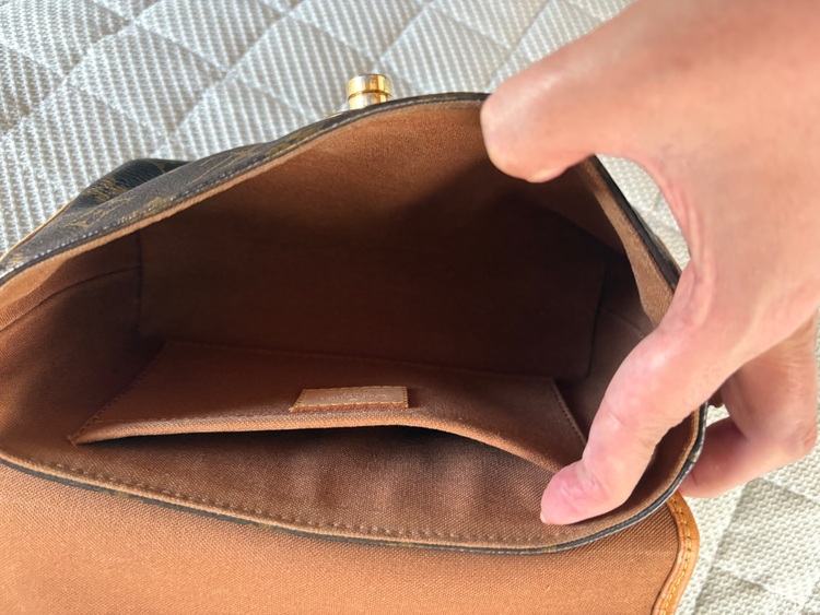 ヴィトンかばん（ブランドバッグ）の商品画像 - 査定依頼日：2025年9月16日 - 最高査定価格：100,000円