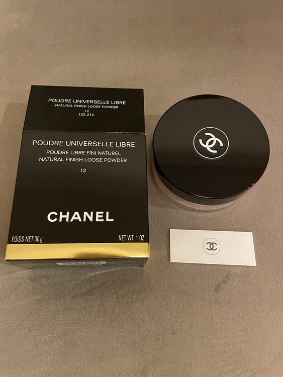 プードゥルユニヴェル セルリーブルN 12（コスメ・美容・健康器具）の商品画像 - 査定依頼日：2026年7月19日 - 最高査定価格：2,000円