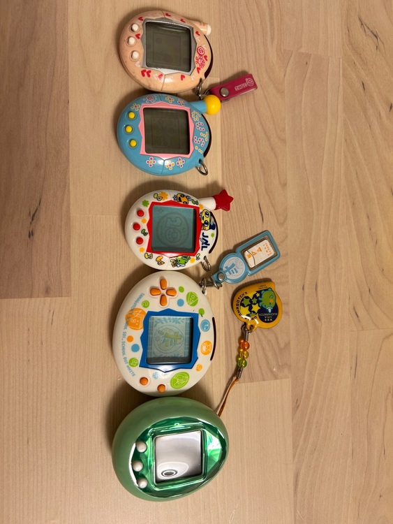 たまごっち（その他のおもちゃ）の商品画像 - 査定依頼日：2025年10月4日 - 最高査定価格：1,400円