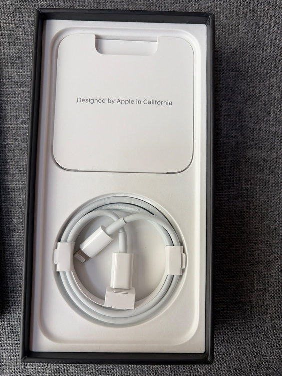 iPhone 13 Pro 256GB au（スマホ）の商品画像 - 査定依頼日：2026年1月18日 - 最高査定価格：53,000円