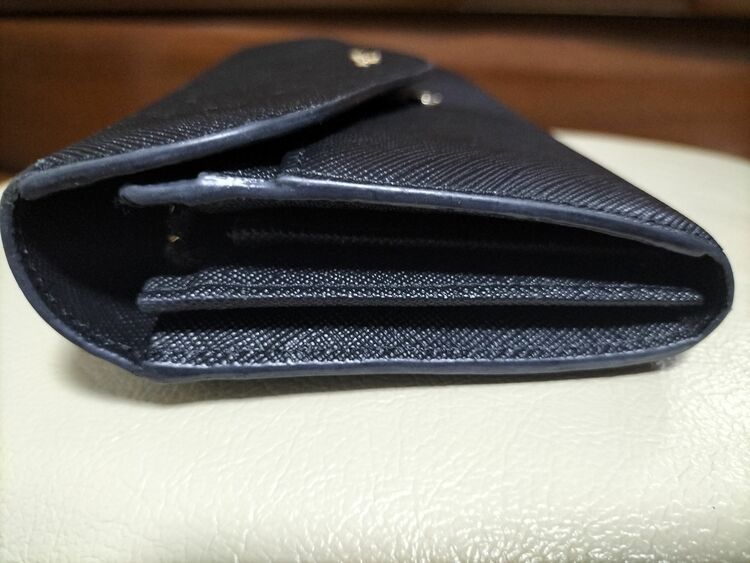 アニエスベーの財布（古着・ファッション）の商品画像 - 査定依頼日：2025年9月4日 - 最高査定価格：500円