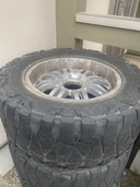 ハマーのタイヤ（カー用品）の商品画像 - 査定依頼日：2026年4月16日 - 最高査定価格：5,000円