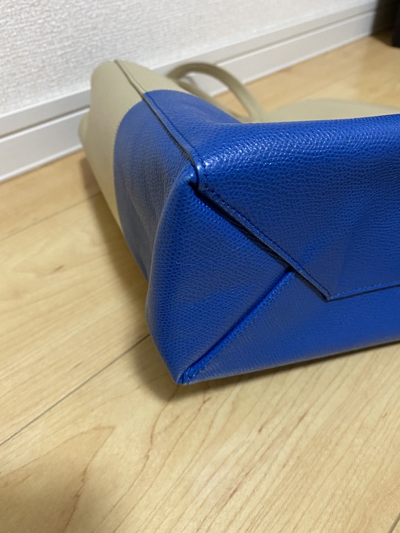 ｾﾘｰﾇ　ﾊﾞｰﾃｨｶﾙ 　ｶﾊﾞ ｽﾓｰﾙ 　2WAYﾊﾝﾄﾞﾊﾞｯｸﾞ　ﾌﾞﾙｰ/ｸﾞﾚｰ（ブランドバッグ）の商品画像 - 査定依頼日：2021年10月8日 - 最高査定価格：55,000円