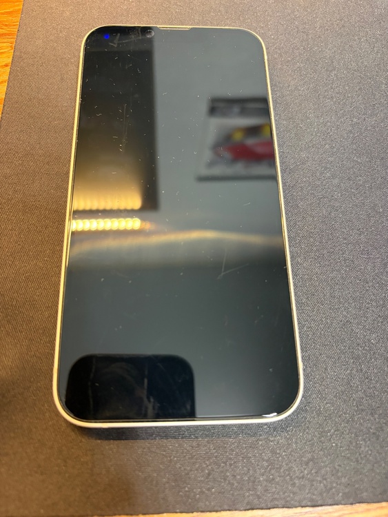 iPhone iPhone 14 128GB SIMフリー（スマホ）の商品画像 - 査定依頼日：2026年7月1日 - 最高査定価格：50,000円